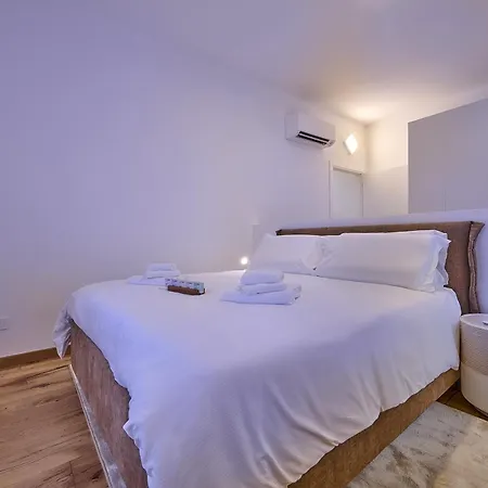 Blue Heaven Apartment *