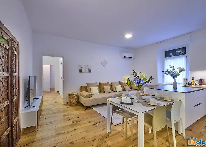 Blue Heaven Apartment *